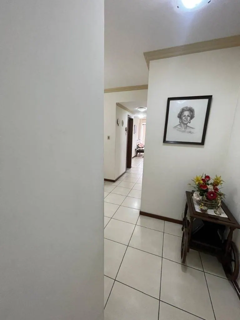Departamento de 3 dormitorios en venta en Equipetrol, 185,78 m²: foto 34 de 45