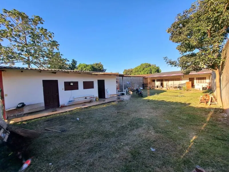 360 m² lot for sale on Av. Santos Dumont, 7th ring