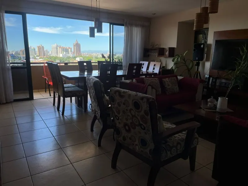 Departamento de 3 dormitorios en venta en el condominio Torres Gemelas: foto 4 de 10
