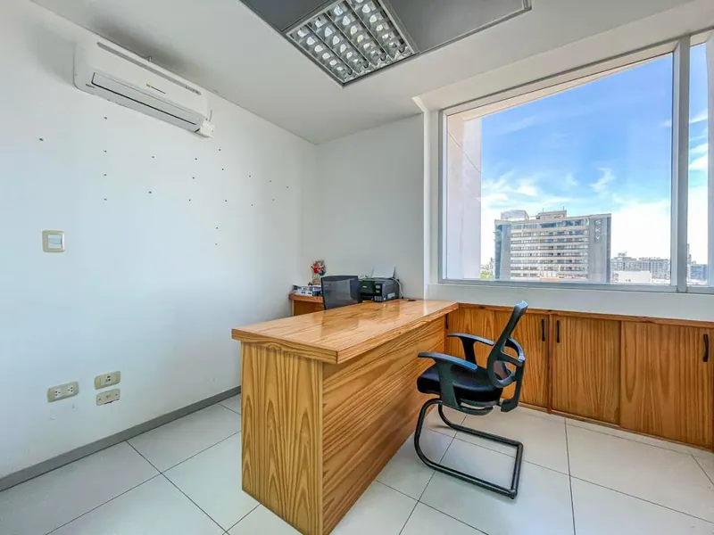 Oficina de 182 m² en venta en la torre Duo, Zona Norte: foto 3 de 18