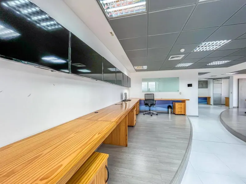 Oficina de 182 m² en venta en la torre Duo, Zona Norte: foto 7 de 18