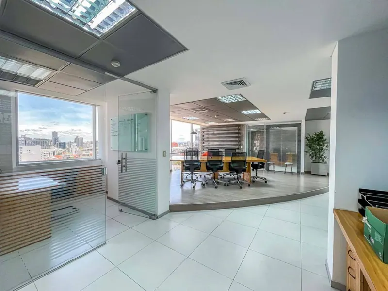 Oficina de 182 m² en venta en la torre Duo, Zona Norte: foto 10 de 18