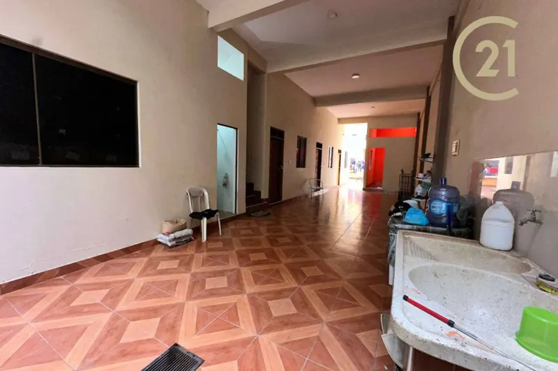 Casa de 13 dormitorios en venta en la Zona Sur, Av. Escuadrón Velasco: foto 1 de 29