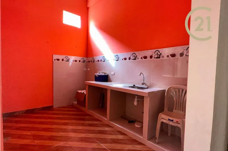 Casa de 13 dormitorios en venta en la Zona Sur, Av. Escuadrón Velasco: foto 3 de 29