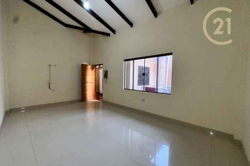 Casa de 13 dormitorios en venta en la Zona Sur, Av. Escuadrón Velasco: foto 18 de 29