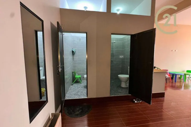 Casa de 13 dormitorios en venta en la Zona Sur, Av. Escuadrón Velasco: foto 20 de 29
