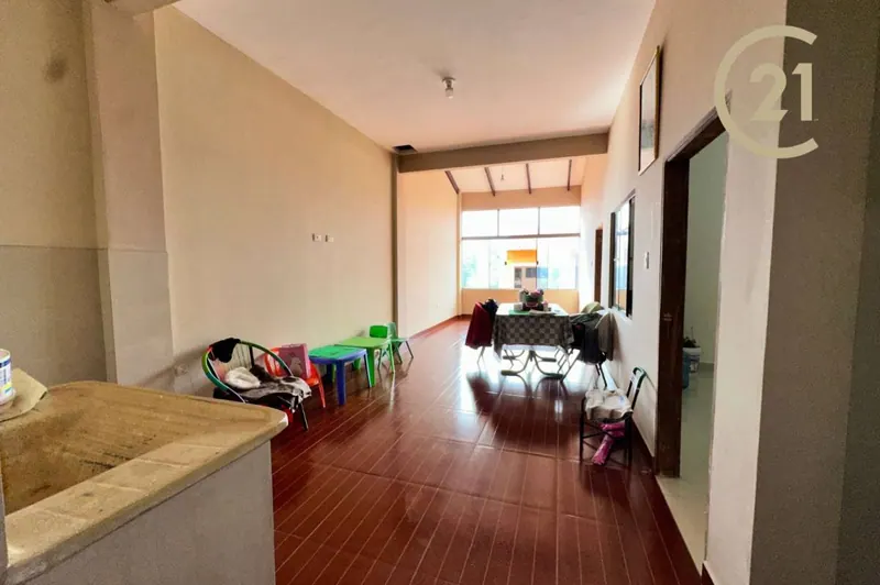 Casa de 13 dormitorios en venta en la Zona Sur, Av. Escuadrón Velasco: foto 23 de 29