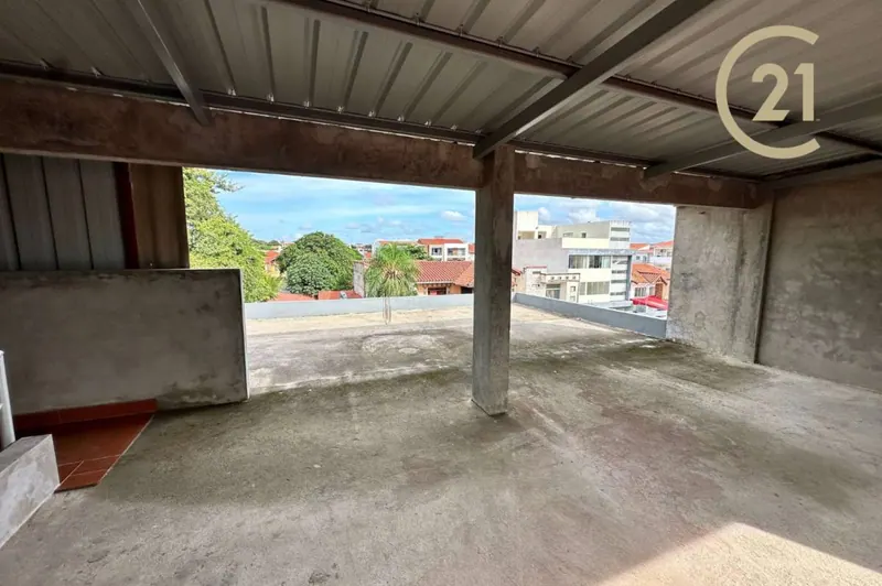 Casa de 13 dormitorios en venta en la Zona Sur, Av. Escuadrón Velasco: foto 27 de 29