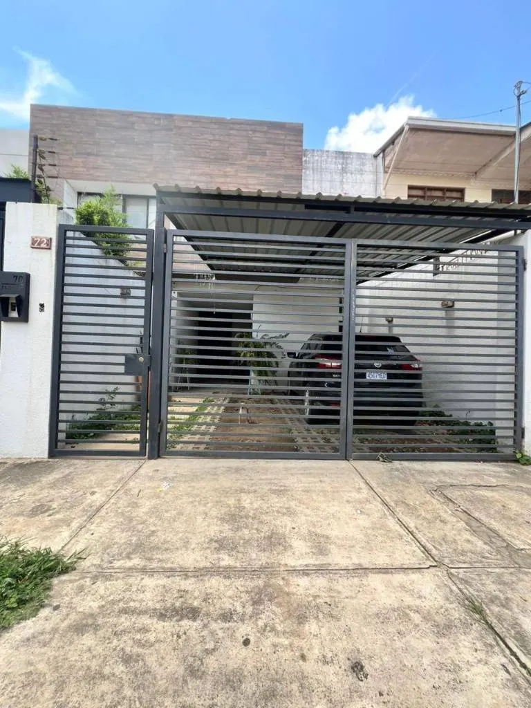 2-story, 3-bedroom house for sale in the North Zone: foto 1 de 16