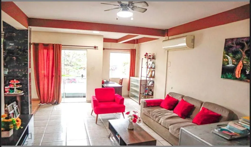 Edificio en venta en el Centro, 350 m² con local de farmacia: foto 2 de 4