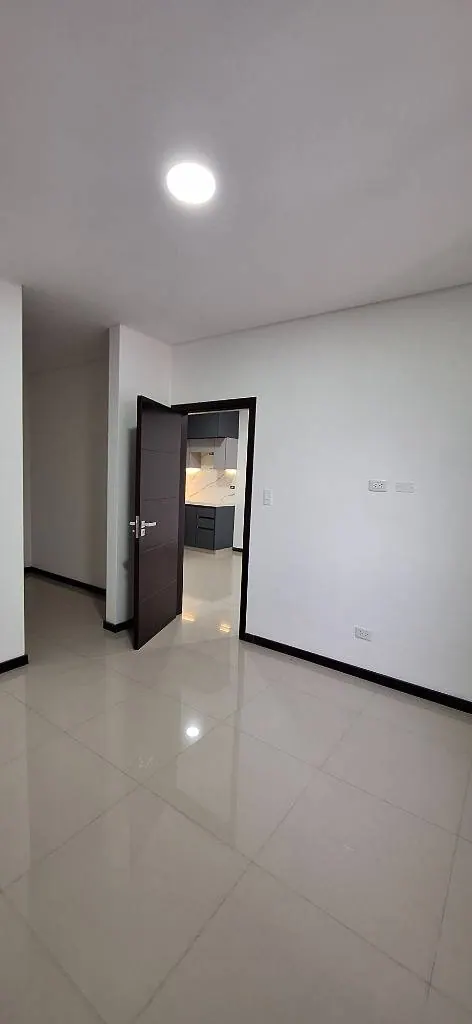 1-bedroom apartment for sale in Barcelona 04-05, North Zone: foto 3 de 9