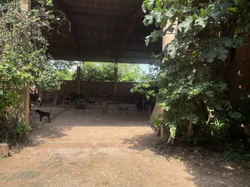 Galpón de 462 m² en venta en terreno de 1.222 m², Zona Este