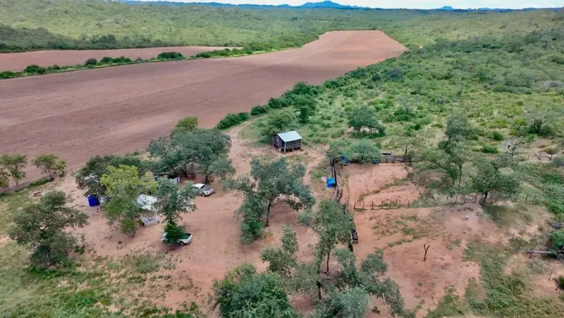 Propiedad rural de 887 hectáreas en venta en Camiri: foto 2 de 12
