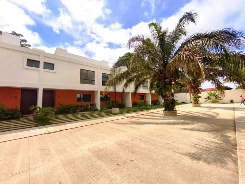 3-bedroom house for sale in a gated community in Las Palmas: foto 2 de 7