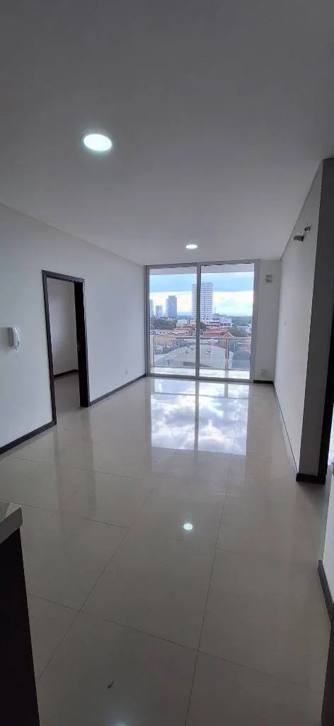 Departamento de 3 dormitorios en venta en Barcelona, Zona Norte: foto 4 de 9
