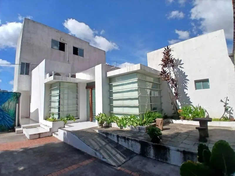 Casa con clínica odontológica en venta en El Trompillo, Zona Sur: foto 2 de 9