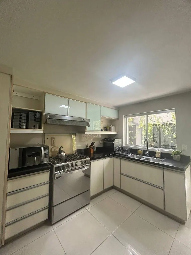 Casa de 3 dormitorios con departamento independiente en alquiler: foto 4 de 19