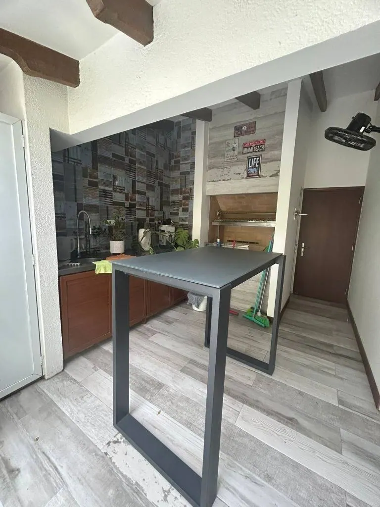 Casa de 3 dormitorios con departamento independiente en alquiler: foto 15 de 19