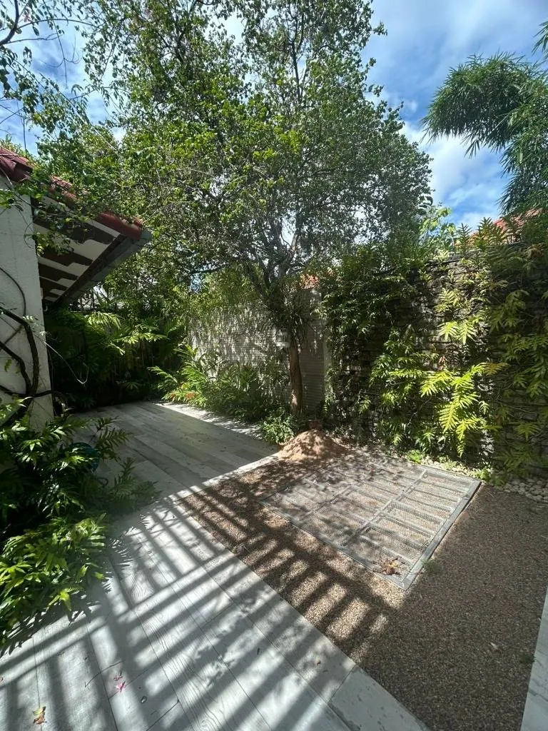 Casa de 3 dormitorios con departamento independiente en alquiler: foto 16 de 19