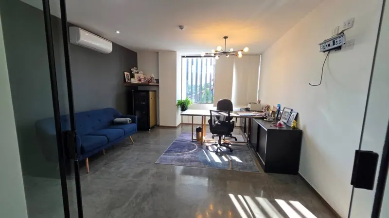Edificio comercial en esquina en venta en la Av. Alemana, Zona Norte: foto 8 de 11