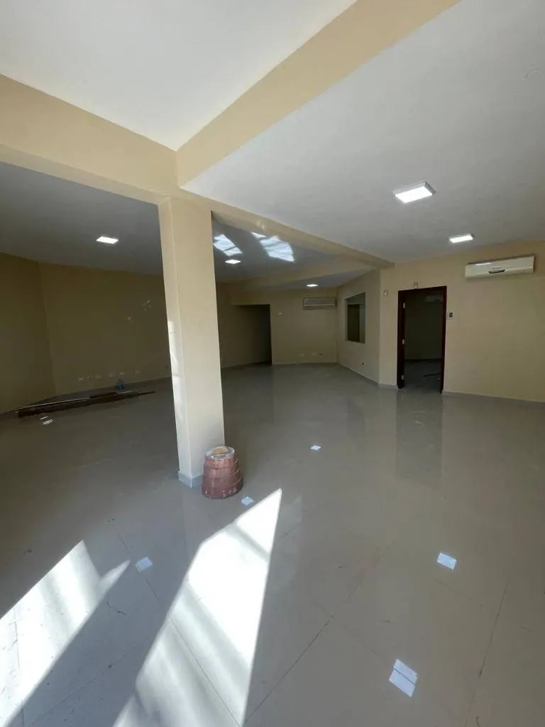 113.8 m² office for rent facing Plazuela Calleja: foto 6 de 6