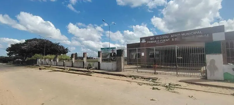 Terreno en esquina de 395 m² en venta en Jardines del Sur: foto 2 de 4