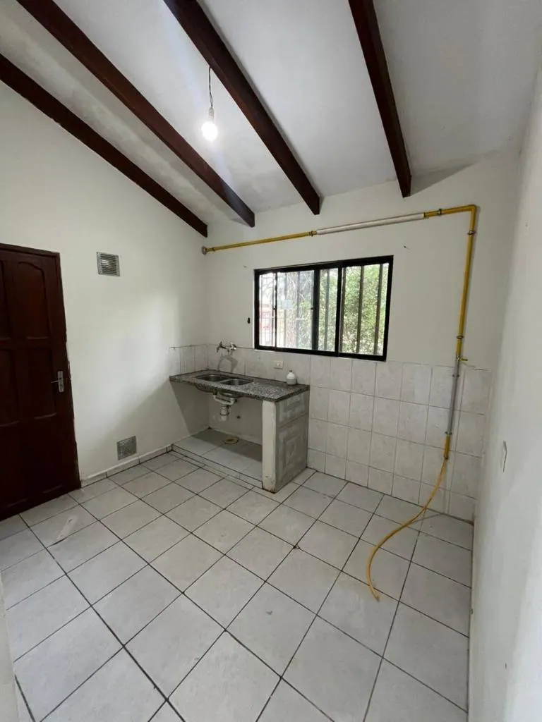 Casa en esquina en anticrético en la urbanización Nueva Esperanza