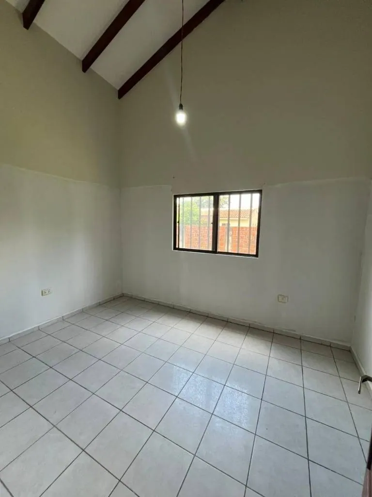 Casa en esquina en anticrético en la urbanización Nueva Esperanza: foto 7 de 31