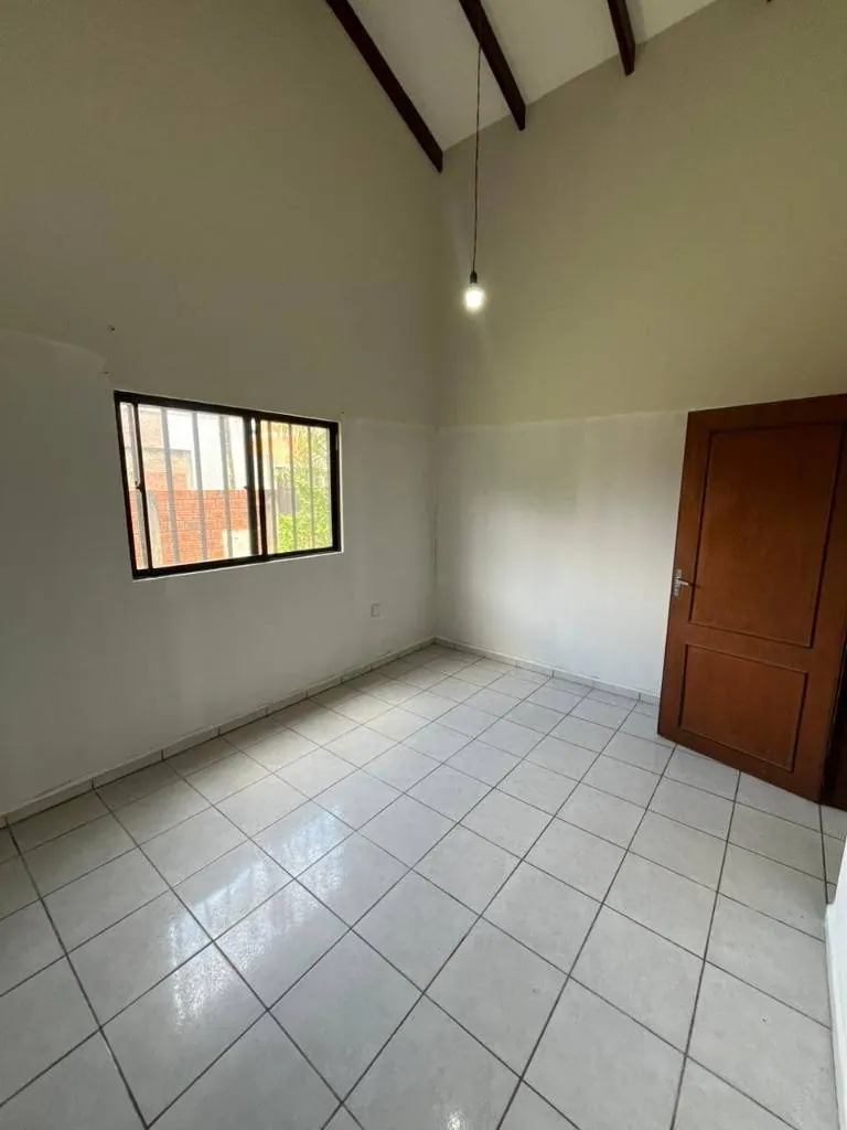Casa en esquina en anticrético en la urbanización Nueva Esperanza: foto 9 de 31