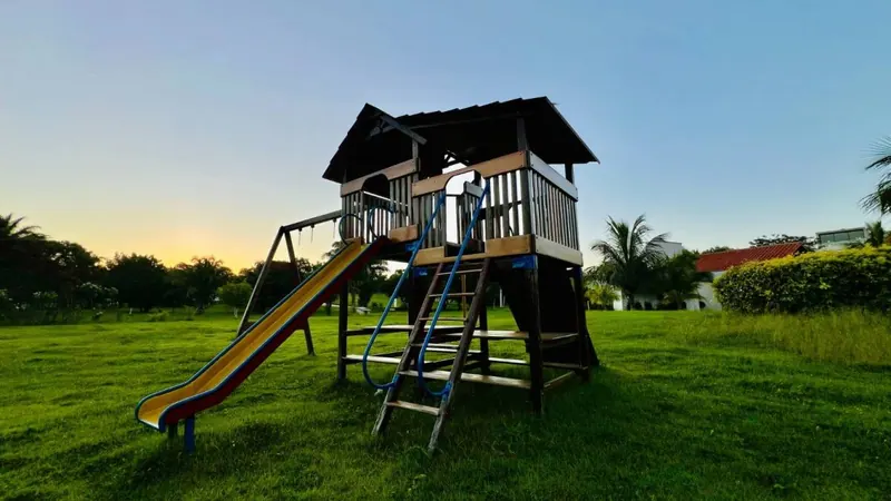 813.95 m² lot for sale in the Laguna Vista gated community, Urubó: foto 7 de 8