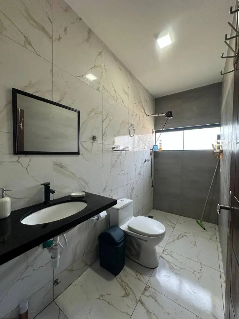 5-bedroom house for sale in Valle Sánchez, Warnes: foto 10 de 13