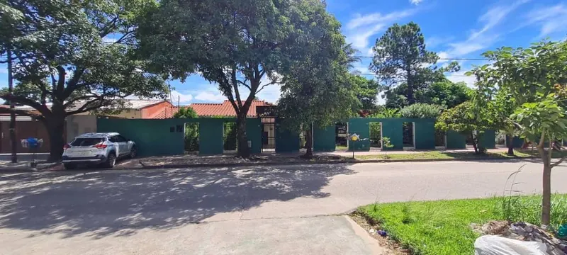 Terreno en esquina de 1.008 m² con casa en venta en la Zona Sur: foto 1 de 15