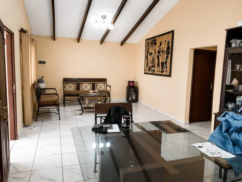 Casa de 4 dormitorios en venta en la Zona Este, Canal Cotoca: foto 3 de 11