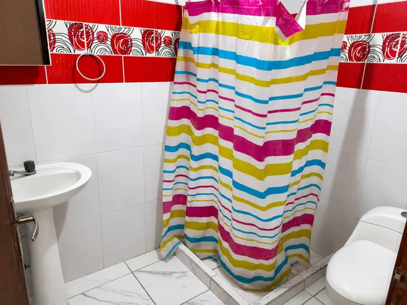 Casa de 4 dormitorios en venta en la Zona Este, Canal Cotoca: foto 10 de 11