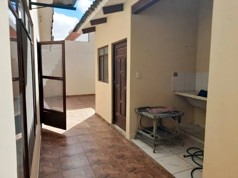 Casa de 4 dormitorios en venta en la Zona Este, Canal Cotoca: foto 11 de 11