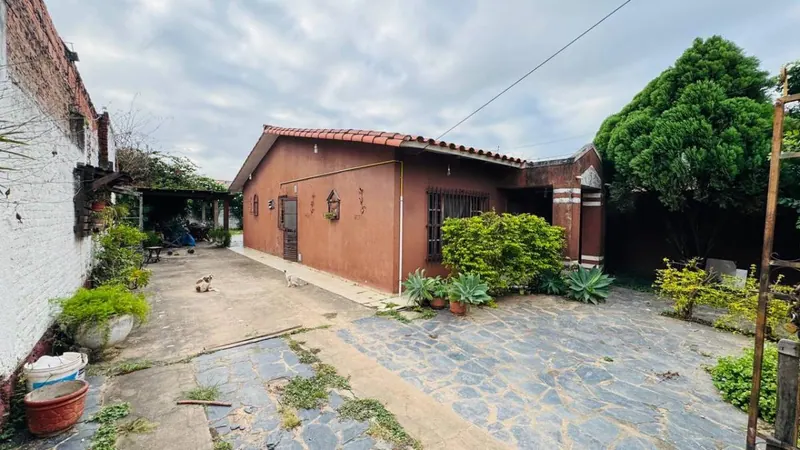 House on 420 m² lot for sale on Av. Alemana, North Zone: foto 7 de 7