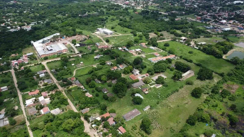 46,754.77 m² lot for sale in Cotoca with urban development project: foto 3 de 8