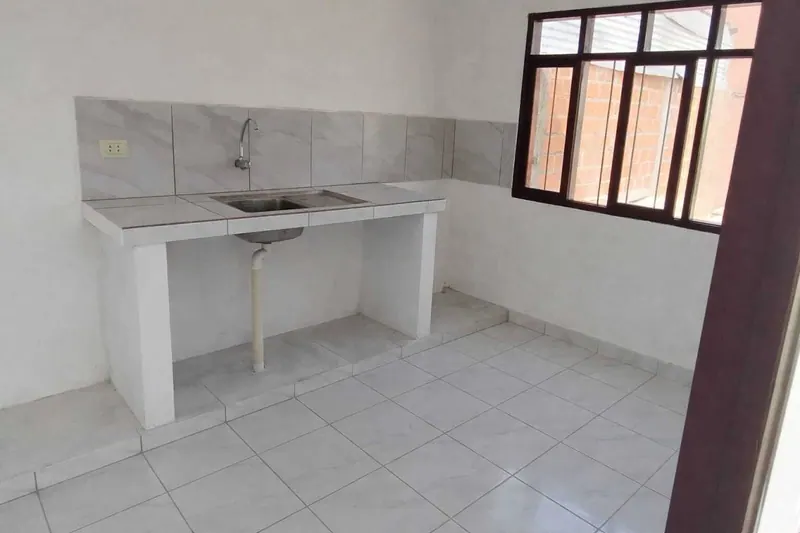 Casa de 2 dormitorios en venta en la urbanización Santa Clara: foto 3 de 5