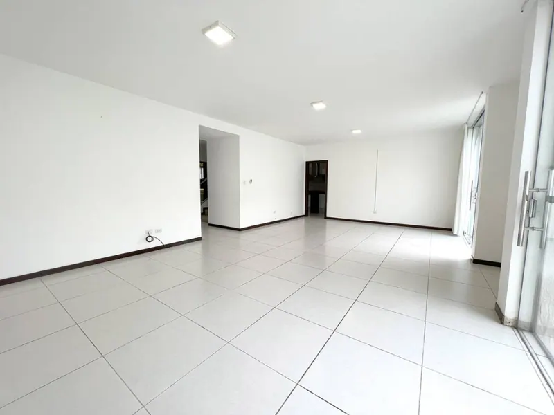 4-bedroom house for rent in Villa de las Mercedes: foto 6 de 16