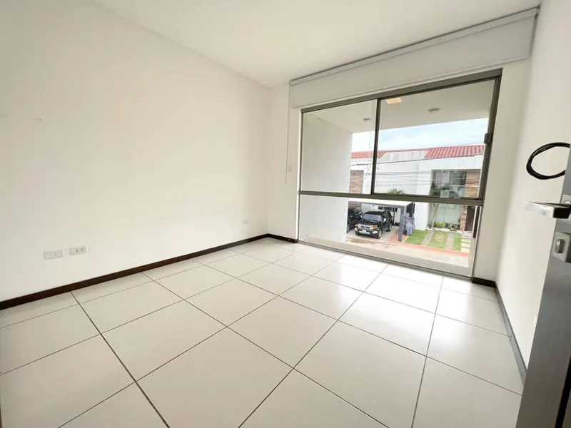 4-bedroom house for rent in Villa de las Mercedes: foto 13 de 16