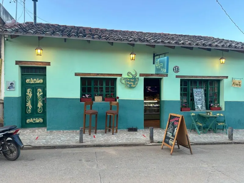 Casa de adobe en venta en Samaipata, a pasos de la plaza: foto 1 de 19