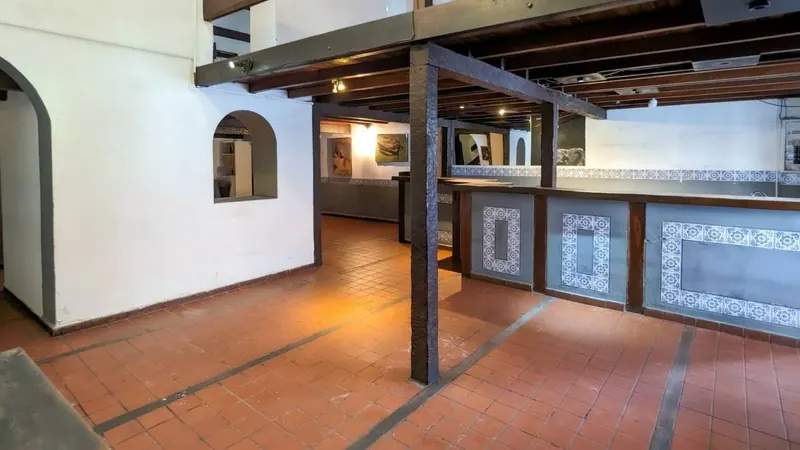 Local comercial de 322 m² en alquiler en el Centro: foto 2 de 8