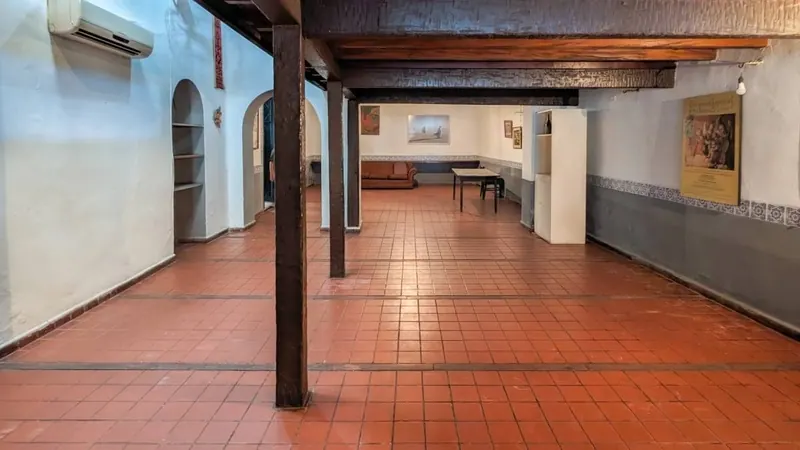Local comercial de 322 m² en alquiler en el Centro: foto 4 de 8