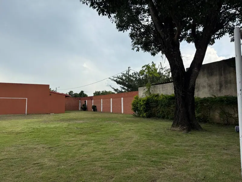 1,096 m² country property for sale in the Bicito development, Cotoca: foto 2 de 9