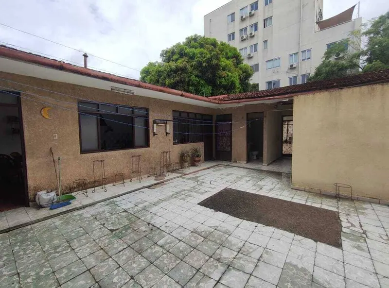 Mixed-use house for sale downtown, 401.5 m² lot: foto 3 de 9