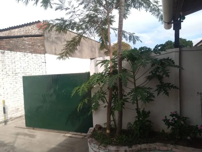 Alojamiento de 9 habitaciones en venta en la Zona Este, 609 m²: foto 3 de 7