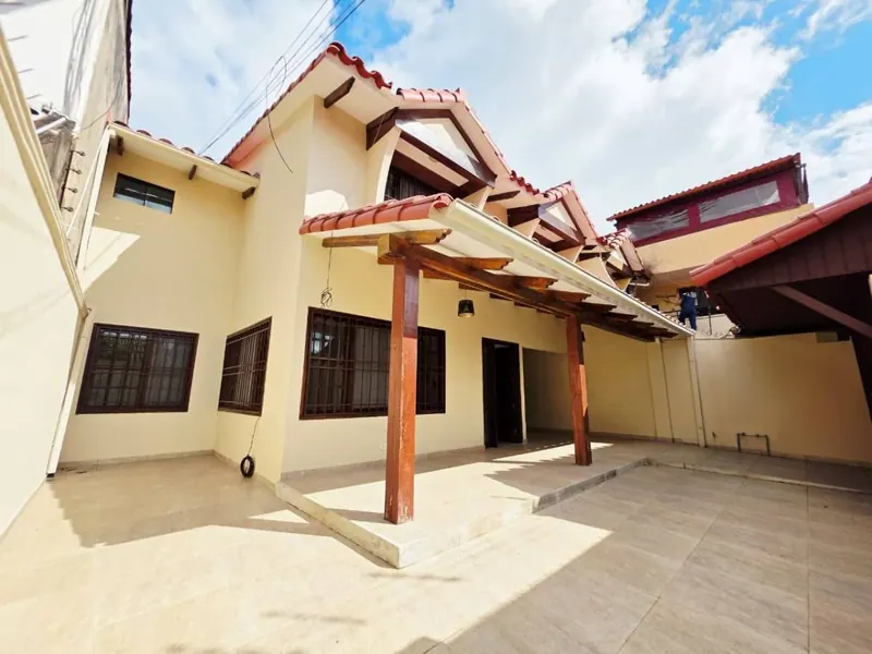 Casa de 4 dormitorios en venta en el barrio San José Obrero: foto 9 de 12