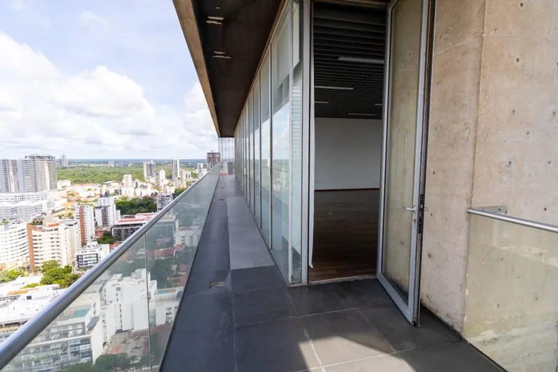 Oficina de 112 m² en venta en Ambassador Business Center, Equipetrol: foto 7 de 11