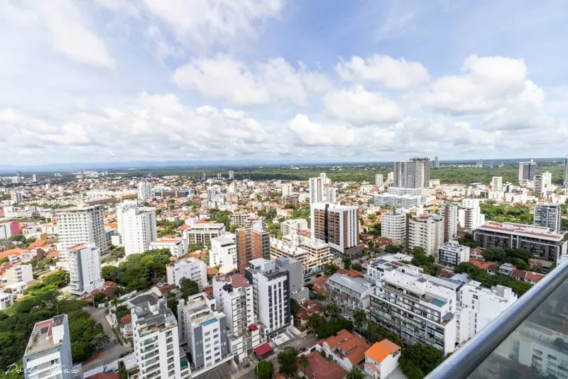Oficina de 112 m² en venta en Ambassador Business Center, Equipetrol: foto 9 de 11