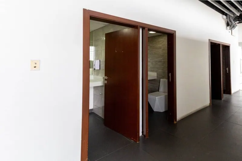112 m² office for rent in Ambassador Business Center: foto 10 de 11
